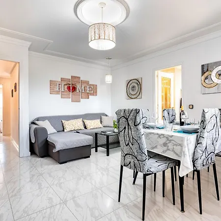 Apartment The Triplets Agres